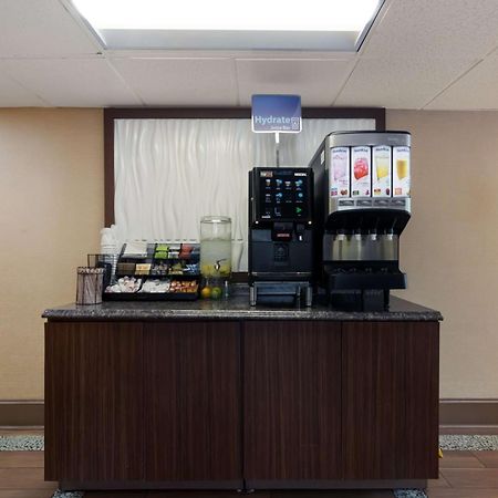 Best Western Hampton Coliseum Inn Exterior foto
