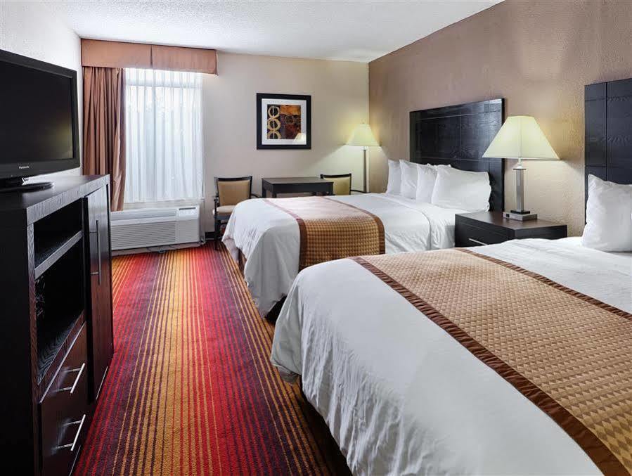 Best Western Hampton Coliseum Inn Exterior foto